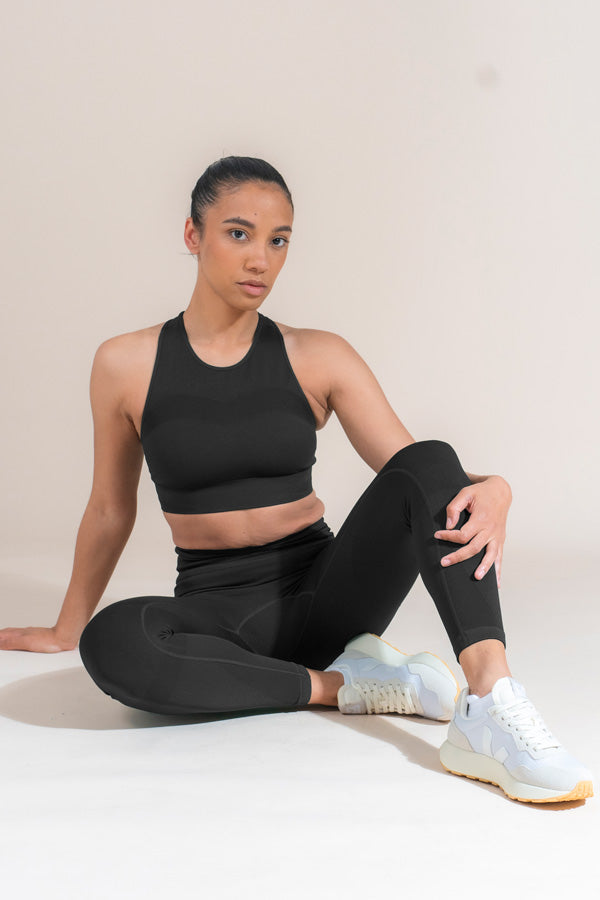 Supportive Seamless Black Fit