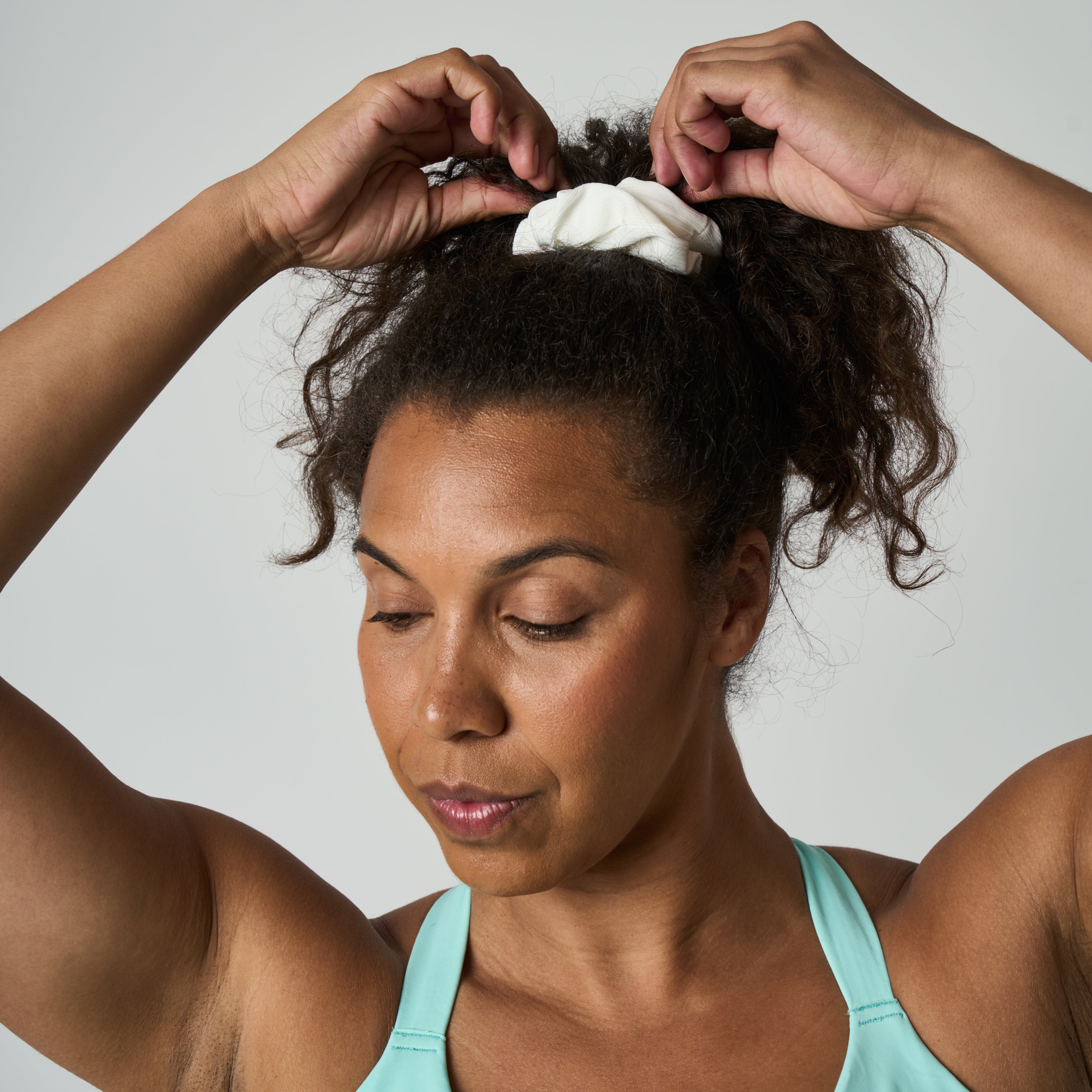 Secret Pocket Scrunchie - White (B2B)